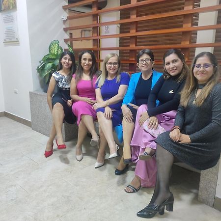 Hotel Villonaco Loja Buitenkant foto