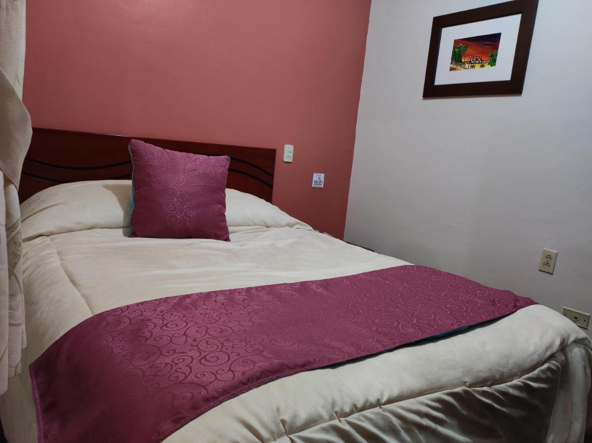 Hotel Villonaco Loja Buitenkant foto