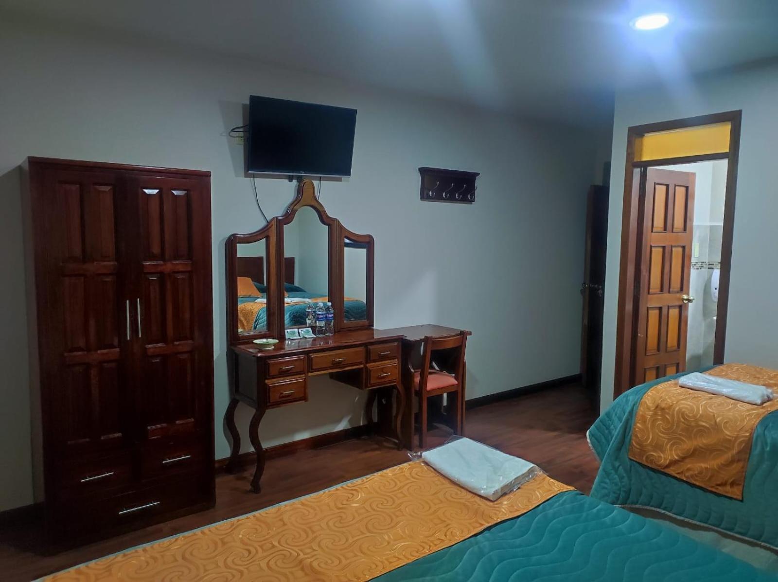 Hotel Villonaco Loja Buitenkant foto