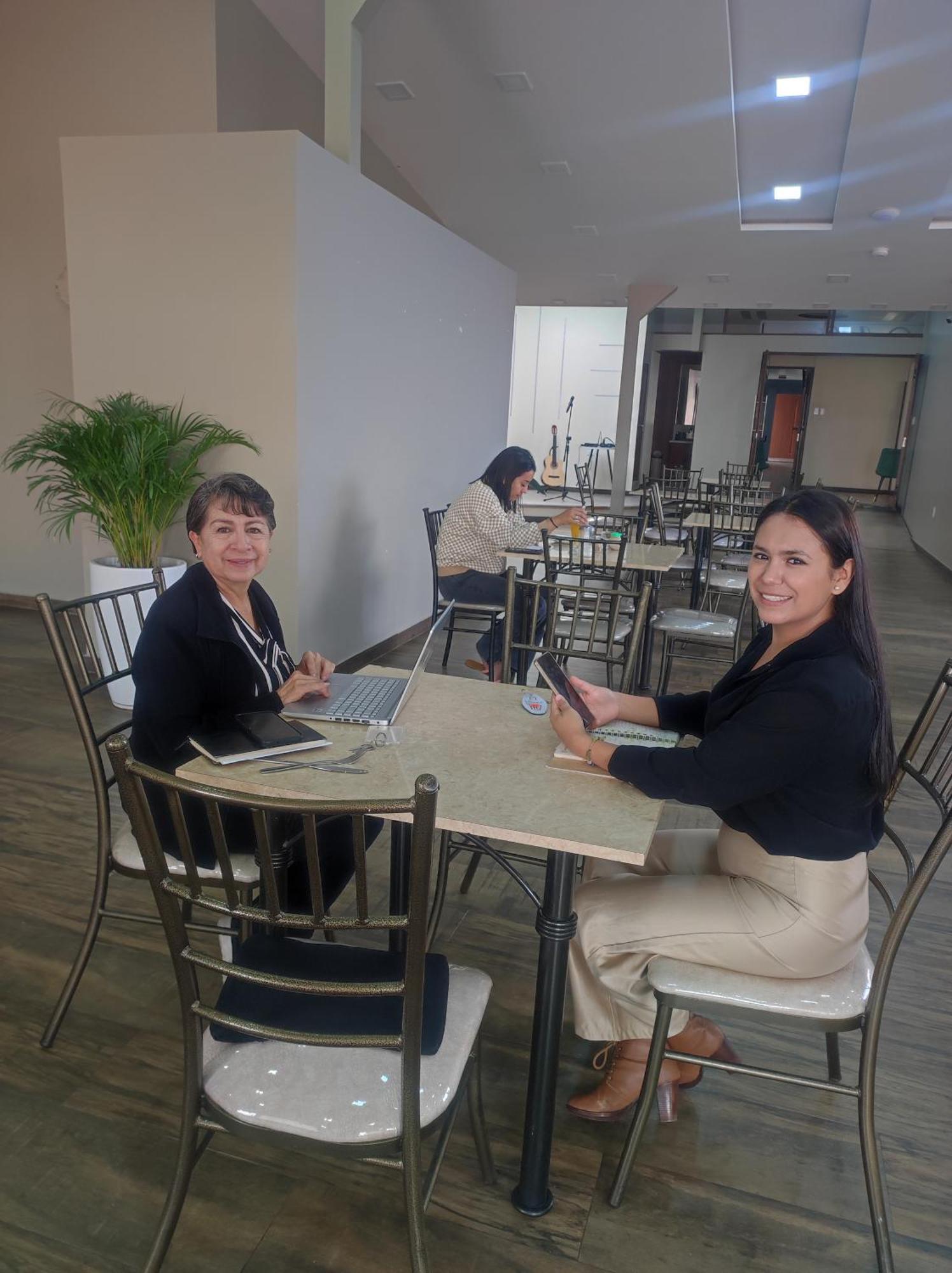 Hotel Villonaco Loja Buitenkant foto