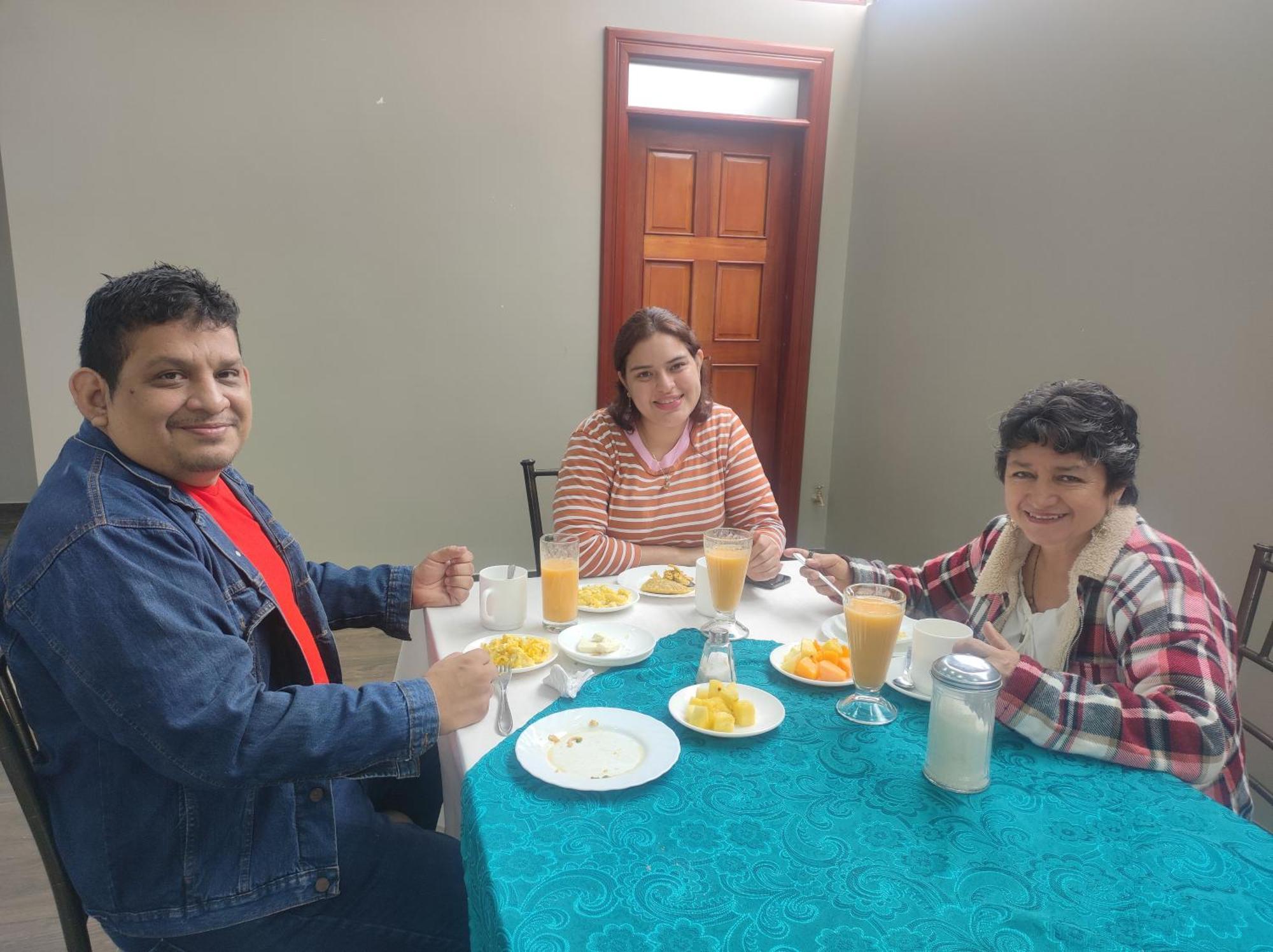 Hotel Villonaco Loja Buitenkant foto